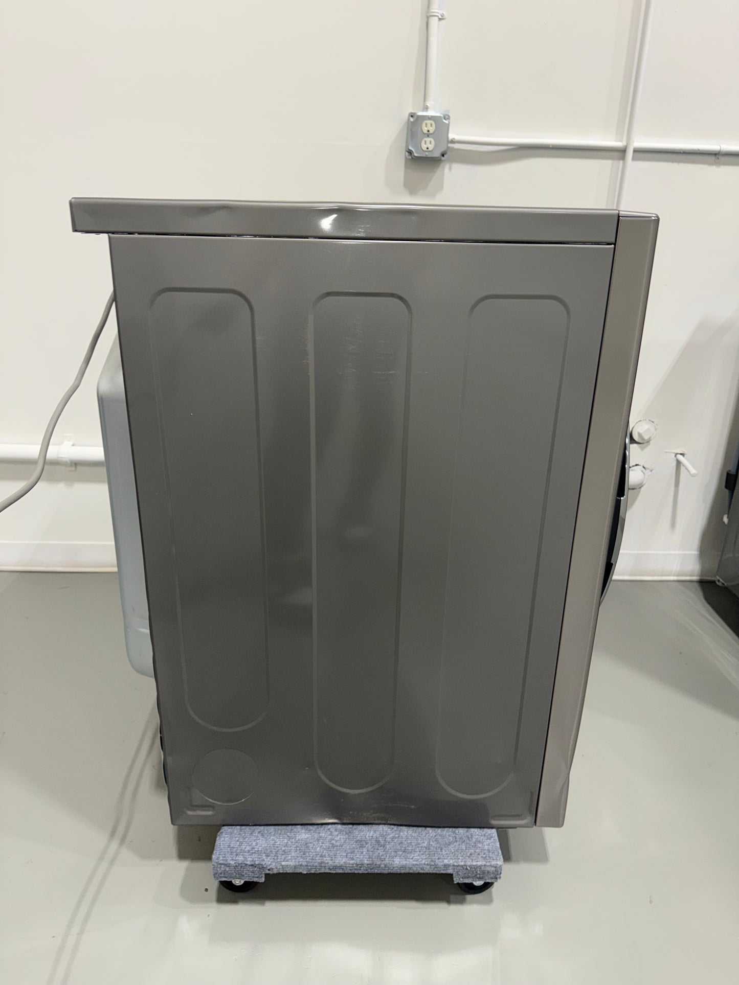 LG DLGX5801V 7.4 cu ft Gas Dryer