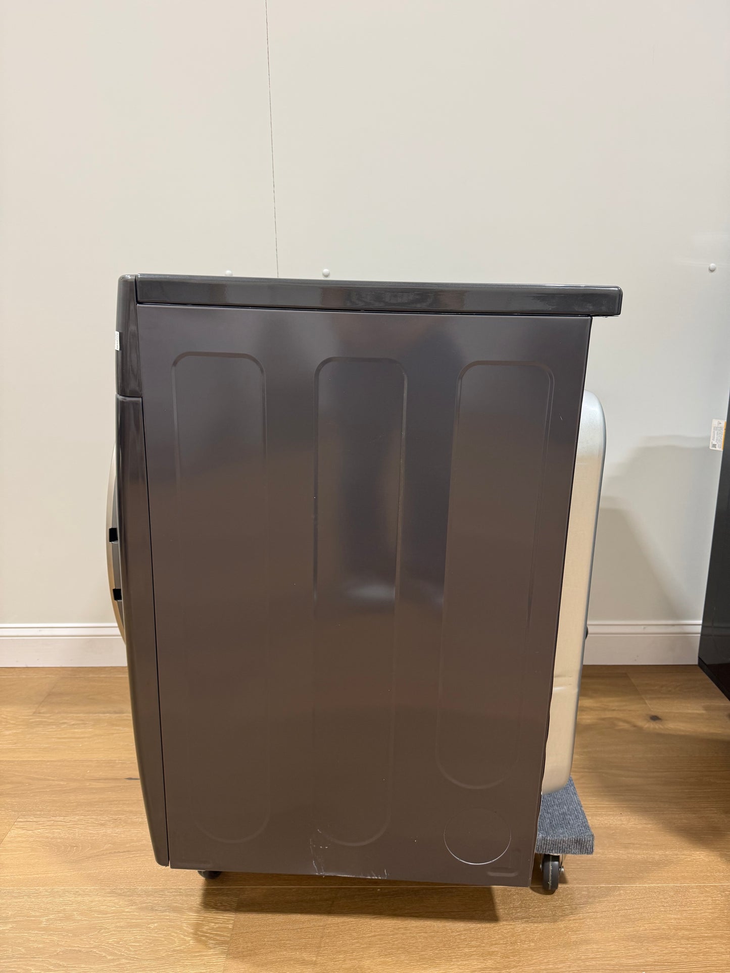 LG DLEX4000B 7.4 cu. ft. Front Load Electric Dryer