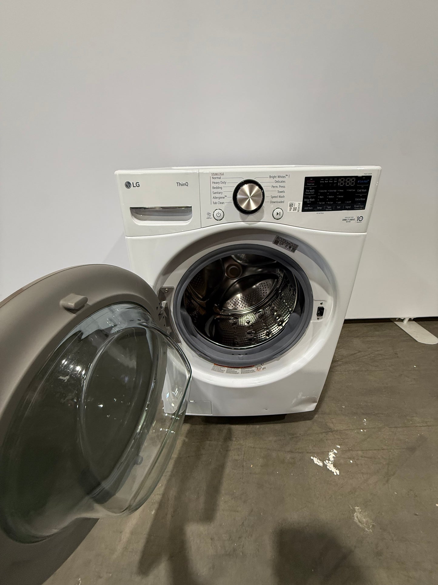 LG WM4000HWA 4.5 cu. ft. Front Load Washer
