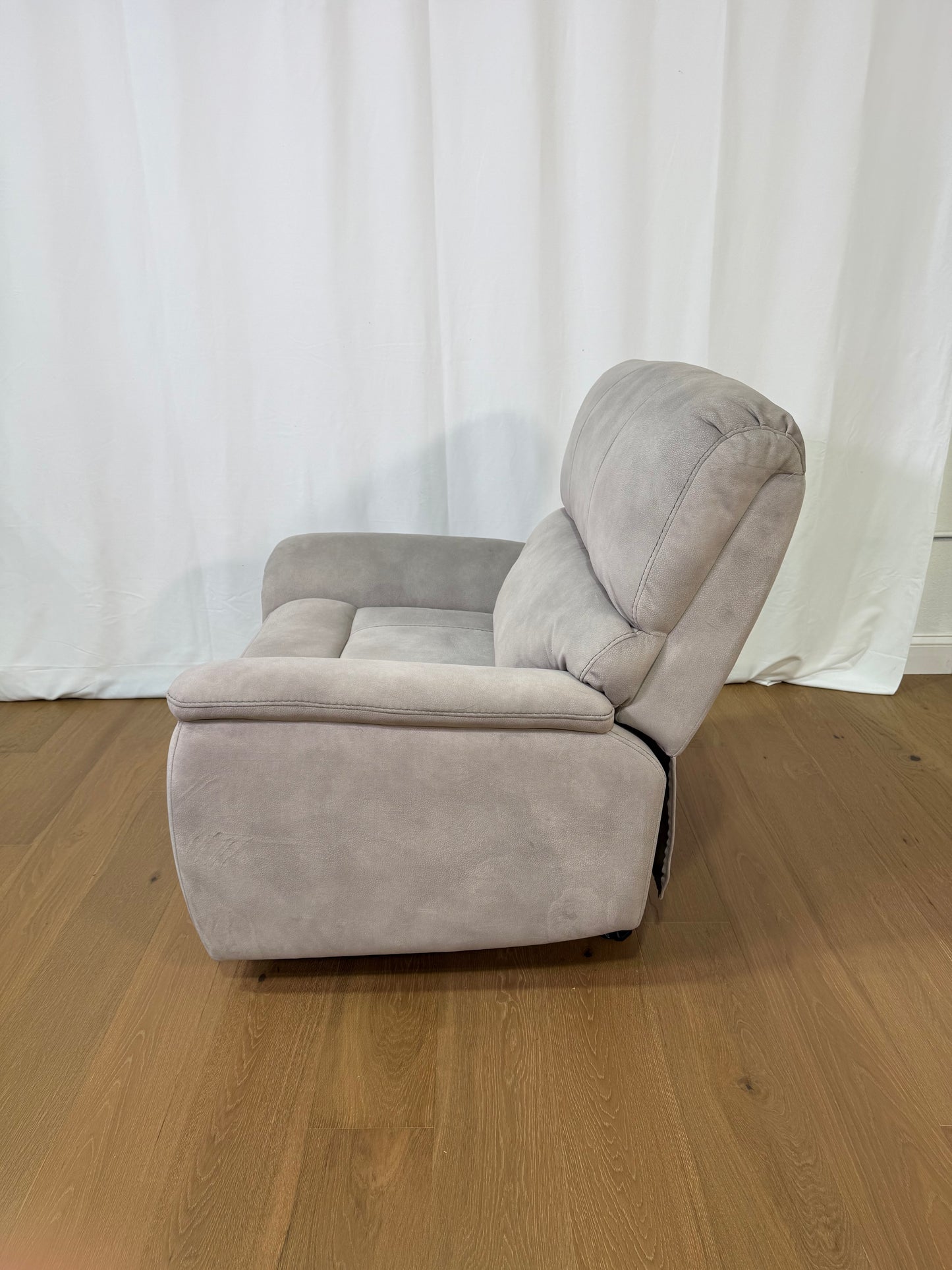 Howland Fabric Rocker Recliner