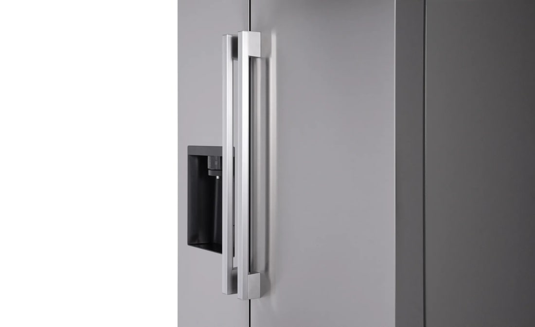 LG LS27T3230S side-by-side refrigerator, ice and water dispenser and handle detail