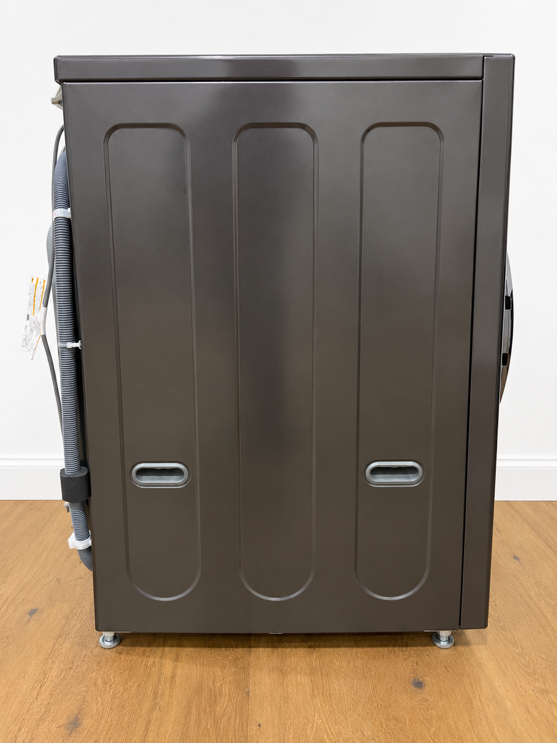 Side view of the actual unit, closed door
