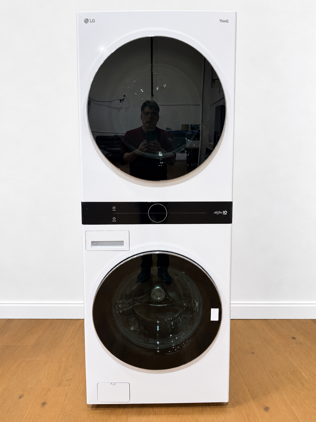 LG WKEX200HWA WashTower White front view, dryer on top and washer on bottom