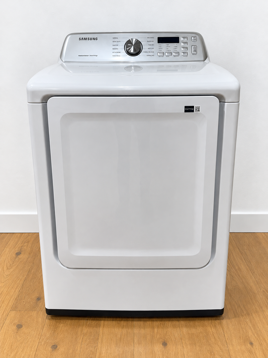 Samsung DVE47CG3500W electric dryer front view